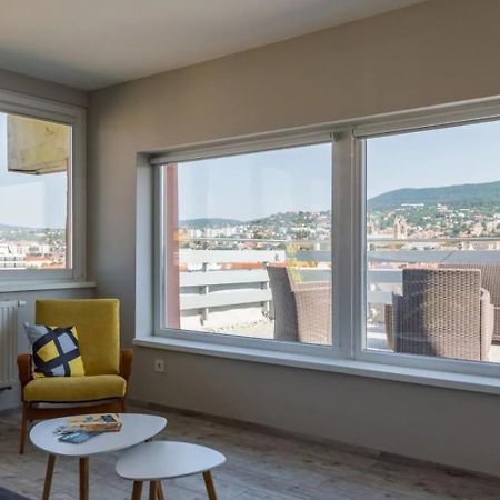 Sky Panorama Apartman เปตช์ ภายนอก รูปภาพ